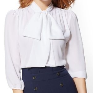 7th Avenue - V-Neck Bow Blouse WHITE 
Sz small
